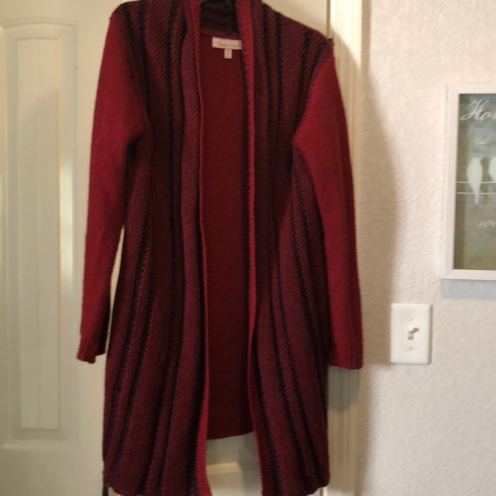 Harlow & Rose Sz Medium sweater